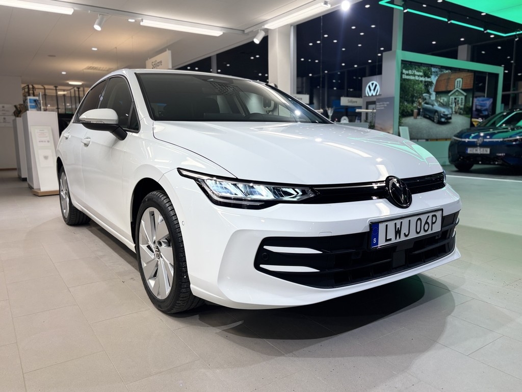 Volkswagen Golf E-hybrid Plug in 2025, bild 3/44