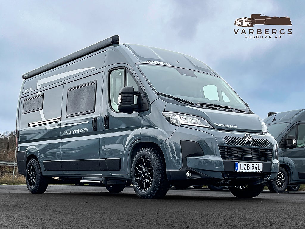 Pössl Summit 600 L E Långbädd 3-bält. *Fåtölj *3 Sovplatser 