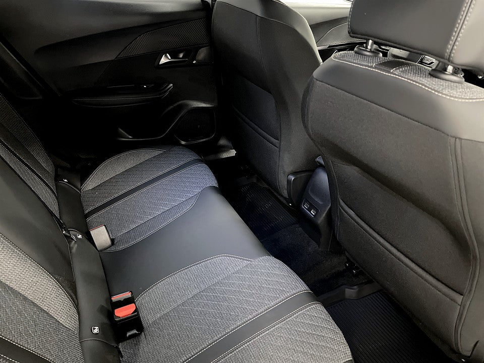 Bild på Peugeot 2008 Limited Edition 1.2 PT 130hk P-SENSORER