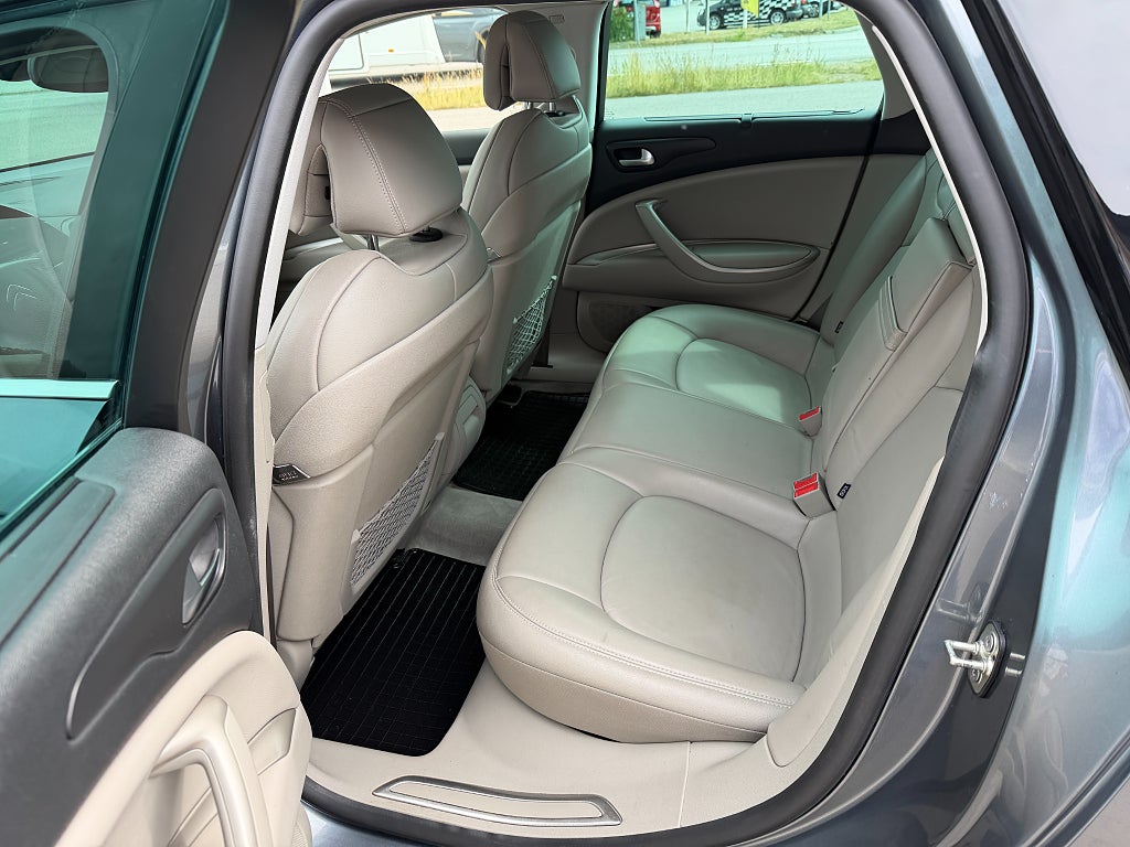 Citroën C5 Tourer 2.2 HDi RIKLIGT UTRUSTAD