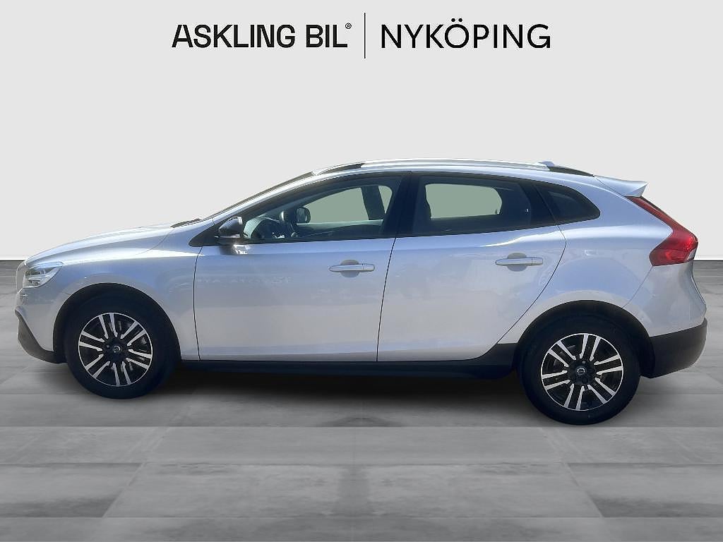 Volvo V40 Cross Country 2018 - miniatyr 3