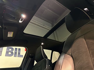 Volvo XC40 D4 AWD Geartronic R-Design Drag H/K Pvärm Pano GPS SoV – bild 19