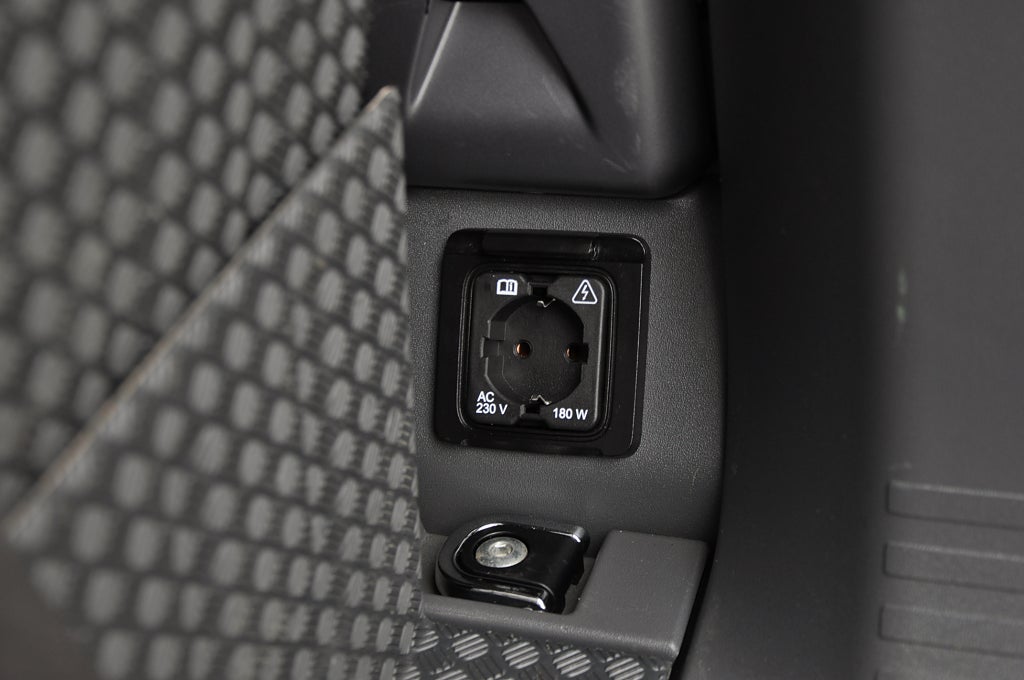 Land Rover Defender 2020 - miniatyr 18