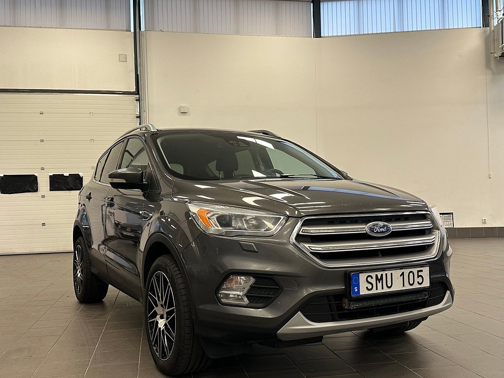 Ford Kuga 1.5 EcoBoost Titanium P-sensor Apple carplay 