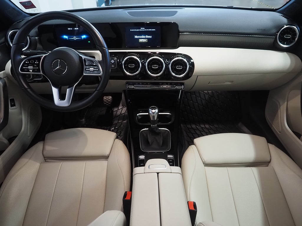Mercedes-Benz A 180 136hk Sedan Progressive Line Backkamera Skinn 2020