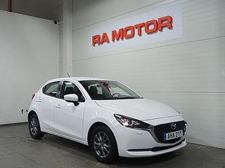 Halvkombi Mazda 2 3 av 20