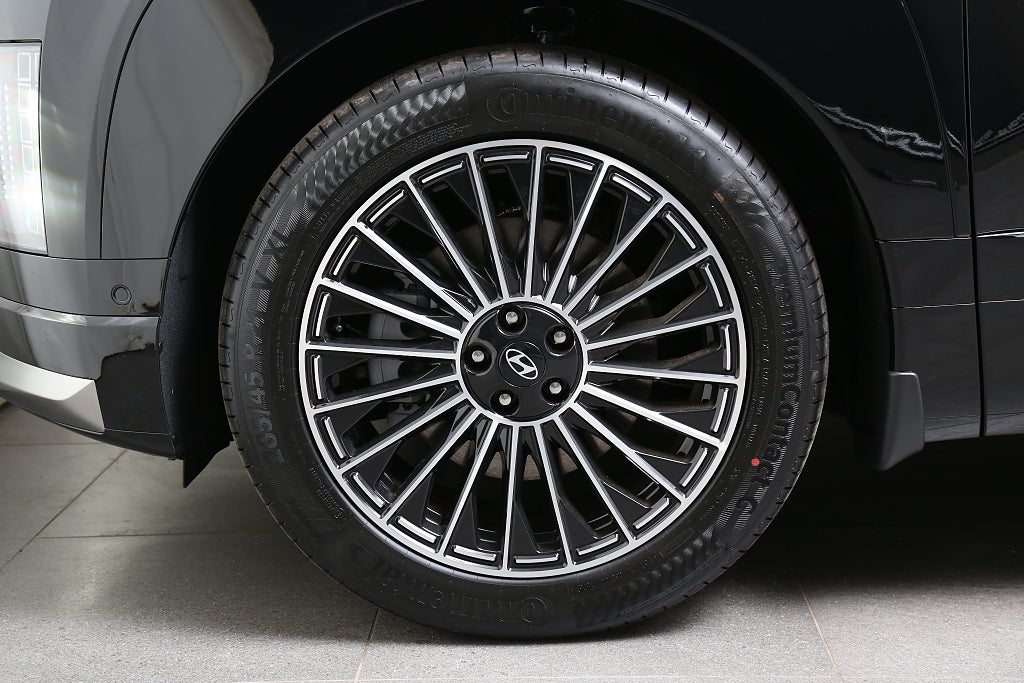 Hyundai IONIQ 9 Calligraphy Line AWD 110,3kWh - Privatleasingkampanj!