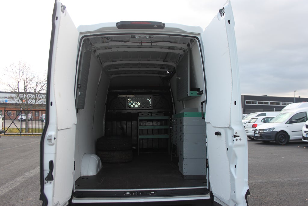 Iveco Daily 35-140 Skåpbil 2.3 JTD Hi-Matic Euro 6, bild 4