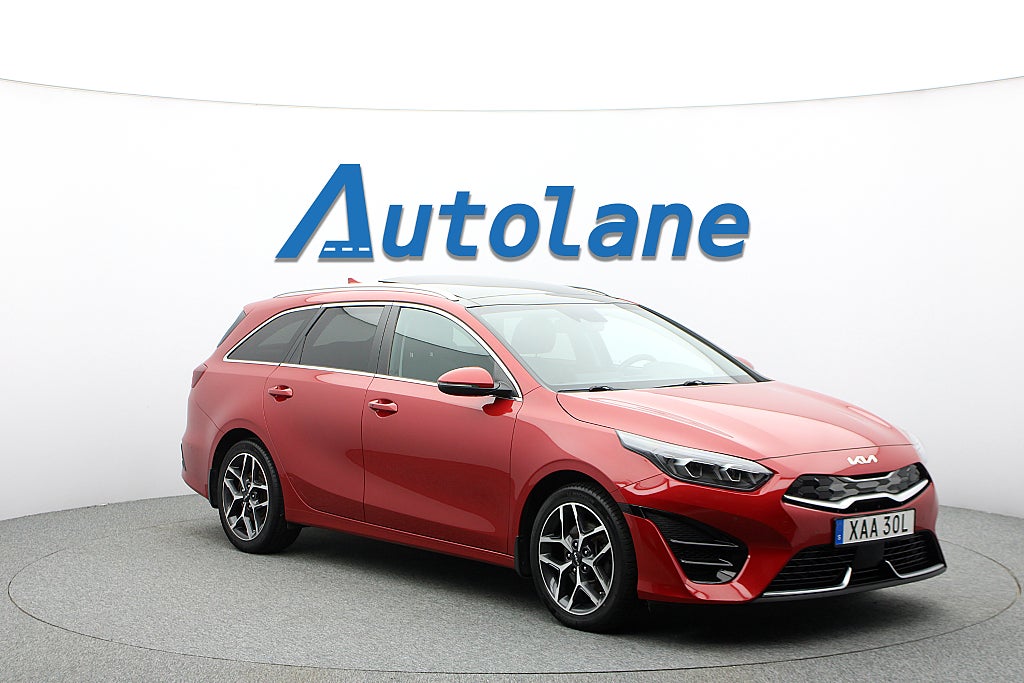 Kia Ceed SW Plug-in Hybrid, Panorama, Skinn, Ventilerade 141hk