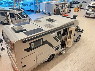 Husbil-halvintegrerad Adria MATRIX SUPREME 670 DL 7 av 28