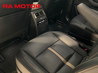 SUV Mazda CX-80 10 av 25