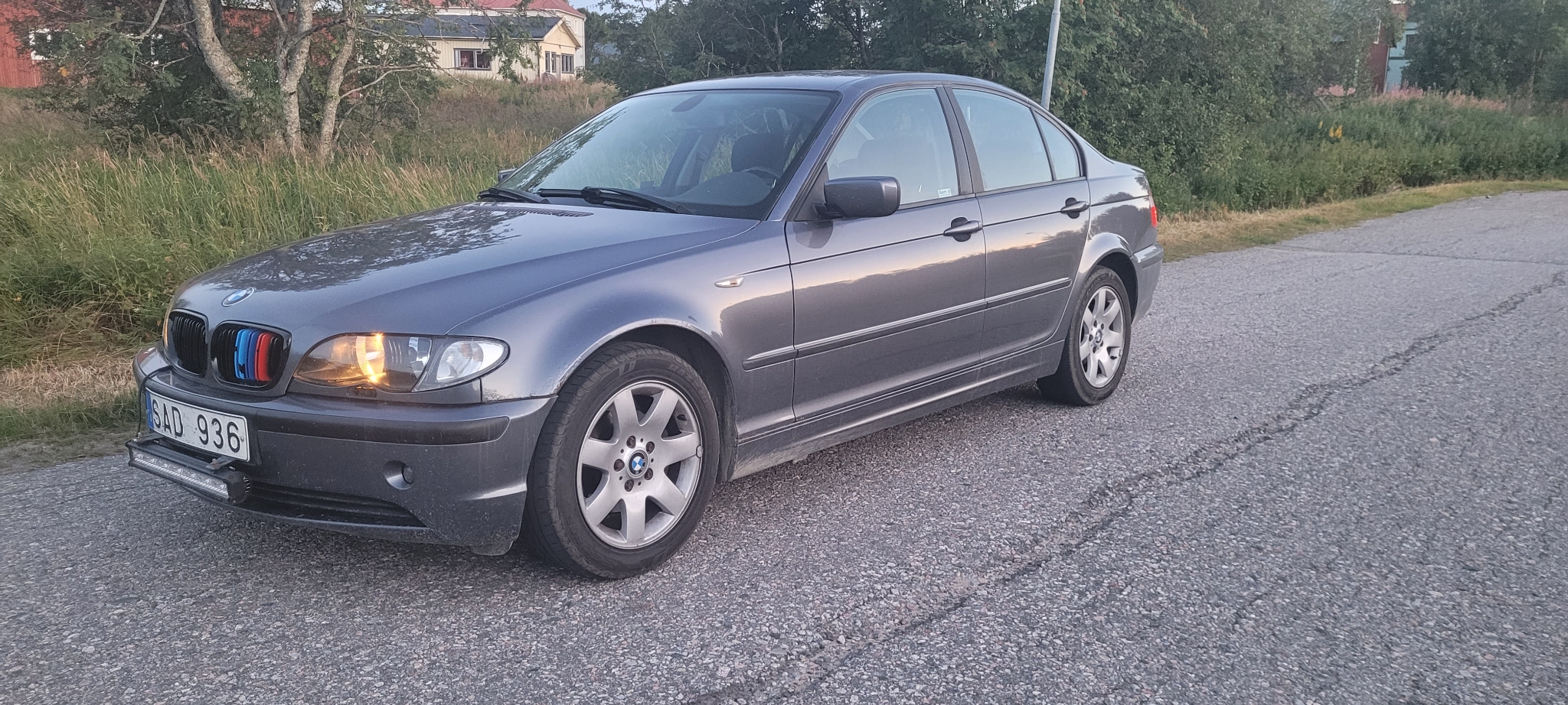 BMW 318 i Sedan 2003, bild 2/35