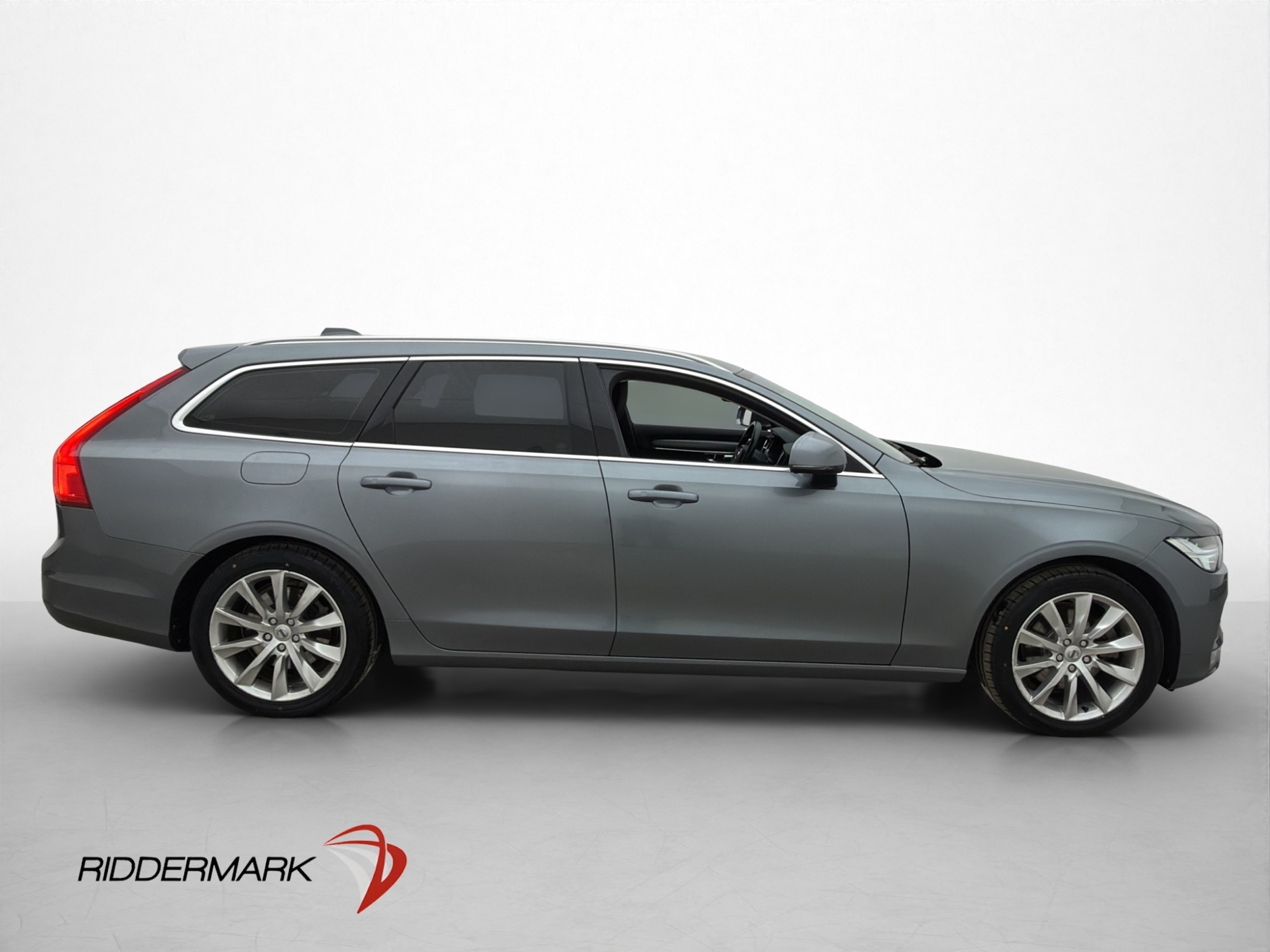 Volvo V90 D5 AWD 235hk Momentum 2017, photo 6/66