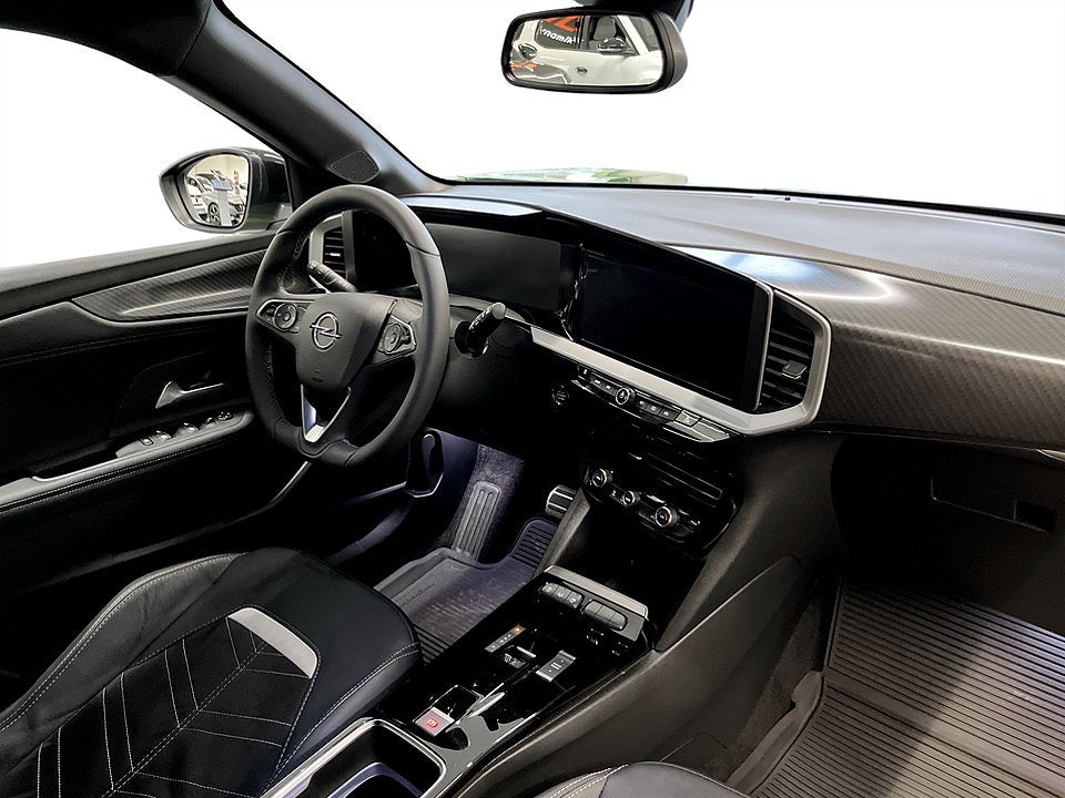 Bild på Opel Opel Ultimate 1.2 PT 130hk Aut - B-KAMERA, CARPLAY