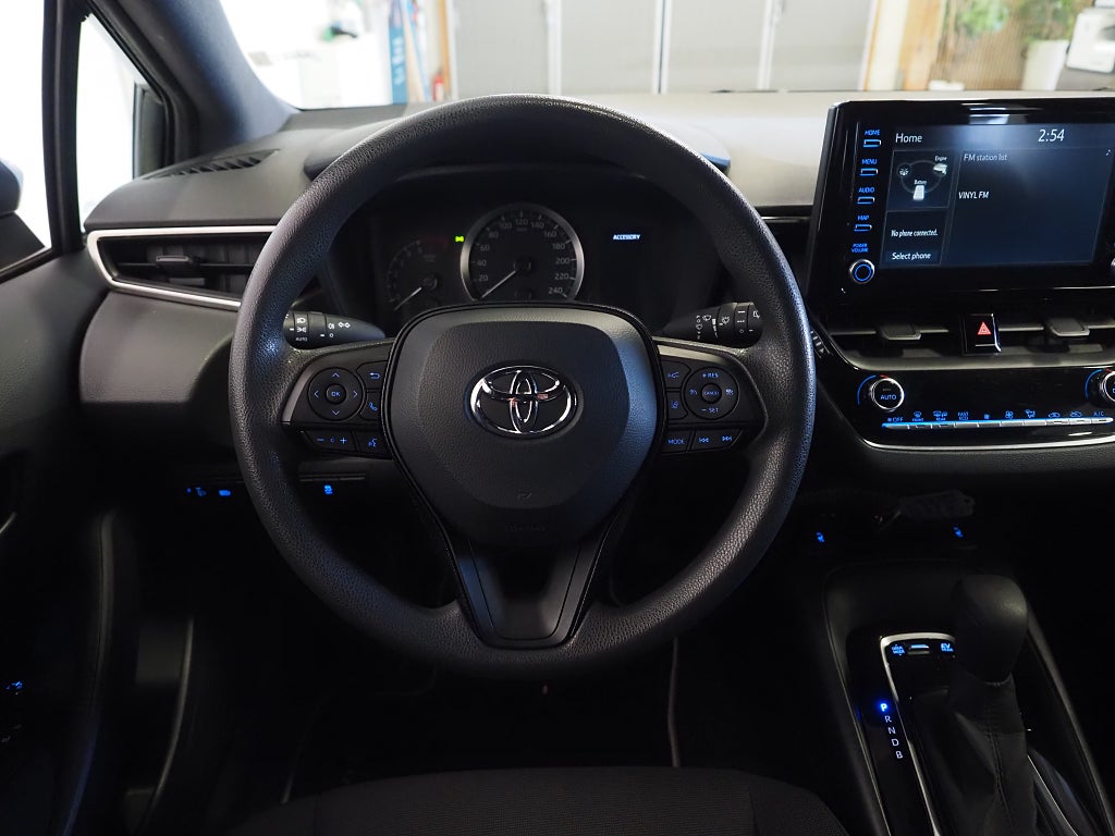 Toyota Corolla Hybrid e-CVT Life 122hk Backkamera Låga mil!