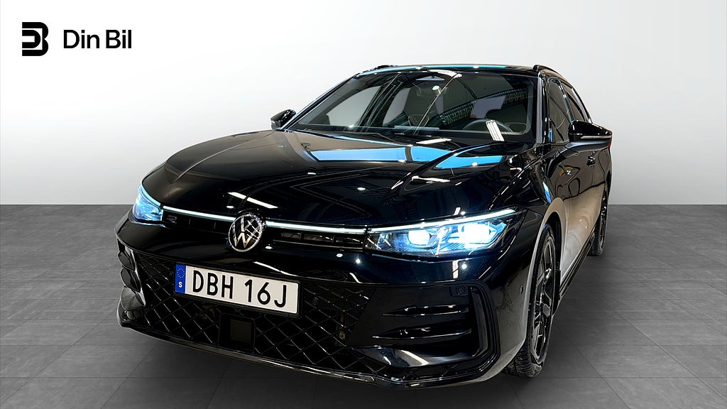 Volkswagen Passat TDI193 4M DSG R-line Black style/P-värmare/Drag