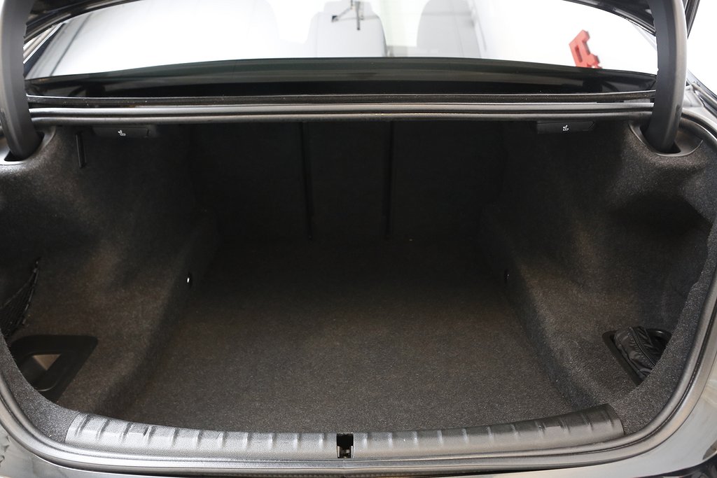 Sedan BMW 530 19 av 19
