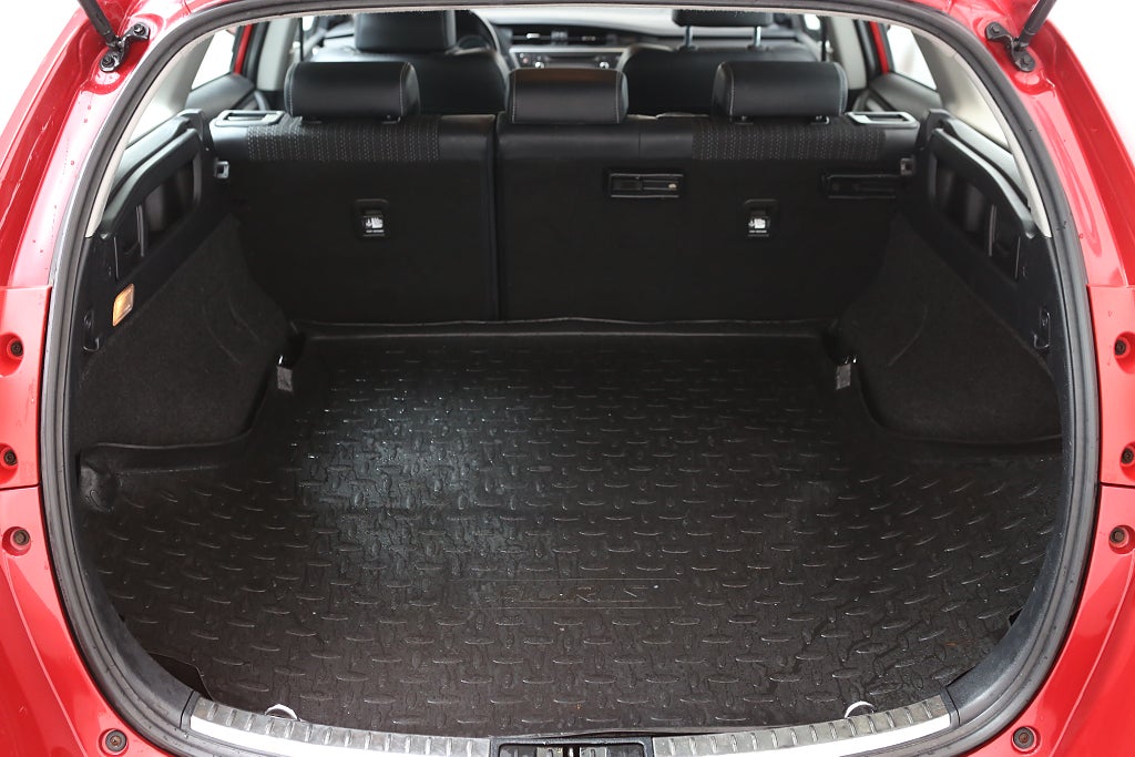 Toyota Auris Touring Sports Hybrid e-CVT Executive 2015