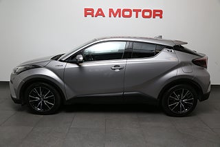 SUV Toyota C-HR 4 av 26