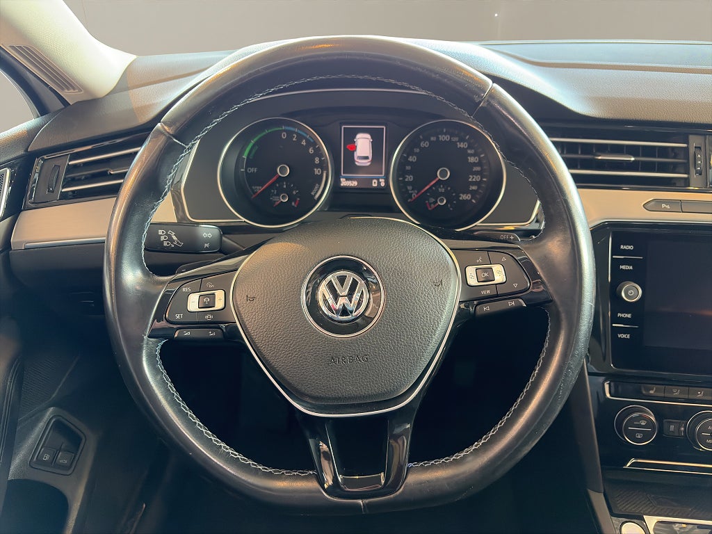 Volkswagen Passat 2019 - miniatyr 10