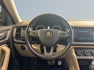 Skoda Kodiaq 2.0 TDI 4×4 Drag Navi S&V-däck Canton-ljud Mvärm CarPla – bild 7