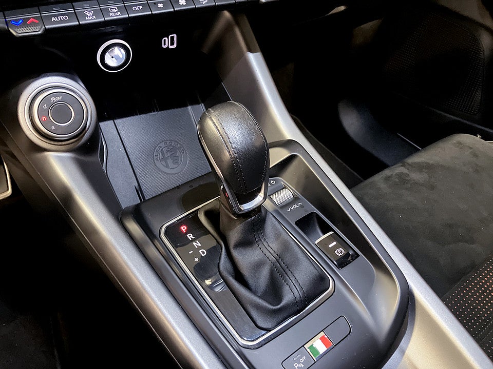 Bild på Alfa Romeo Tonale Edizione Speciale Hybrid 1.5 T TCT 130hk Aut B-KAMERA 