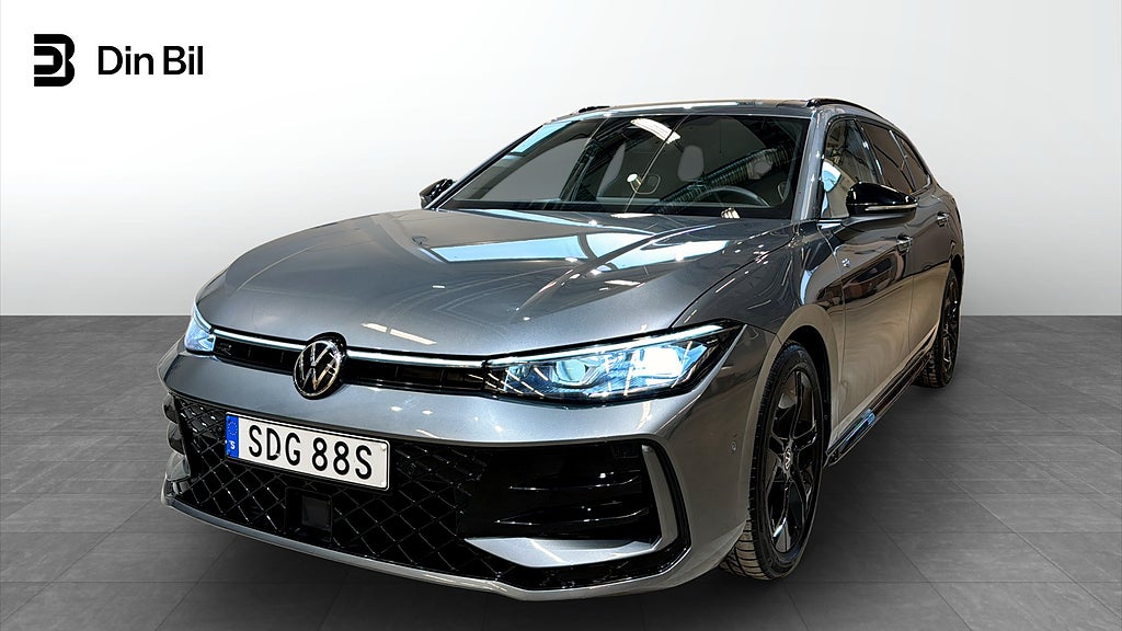 Volkswagen Passat Sportscombi R-Line Black TDI193 DSG 4M Drag