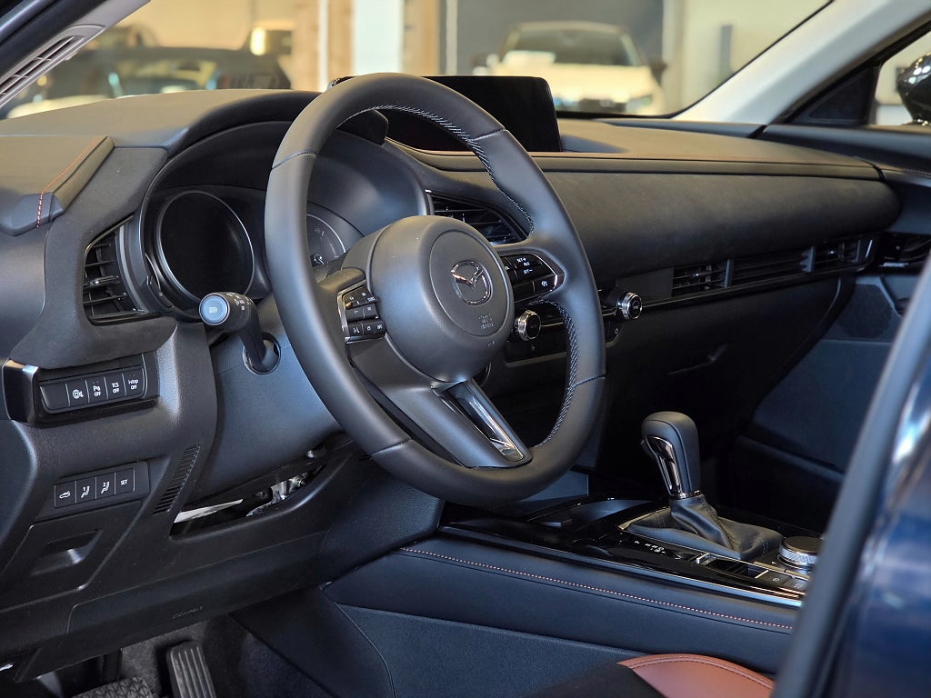 Mazda CX-30 2.5 e-SKYACTIV-G / Nagisa / BOSE / Backkamera / Navi