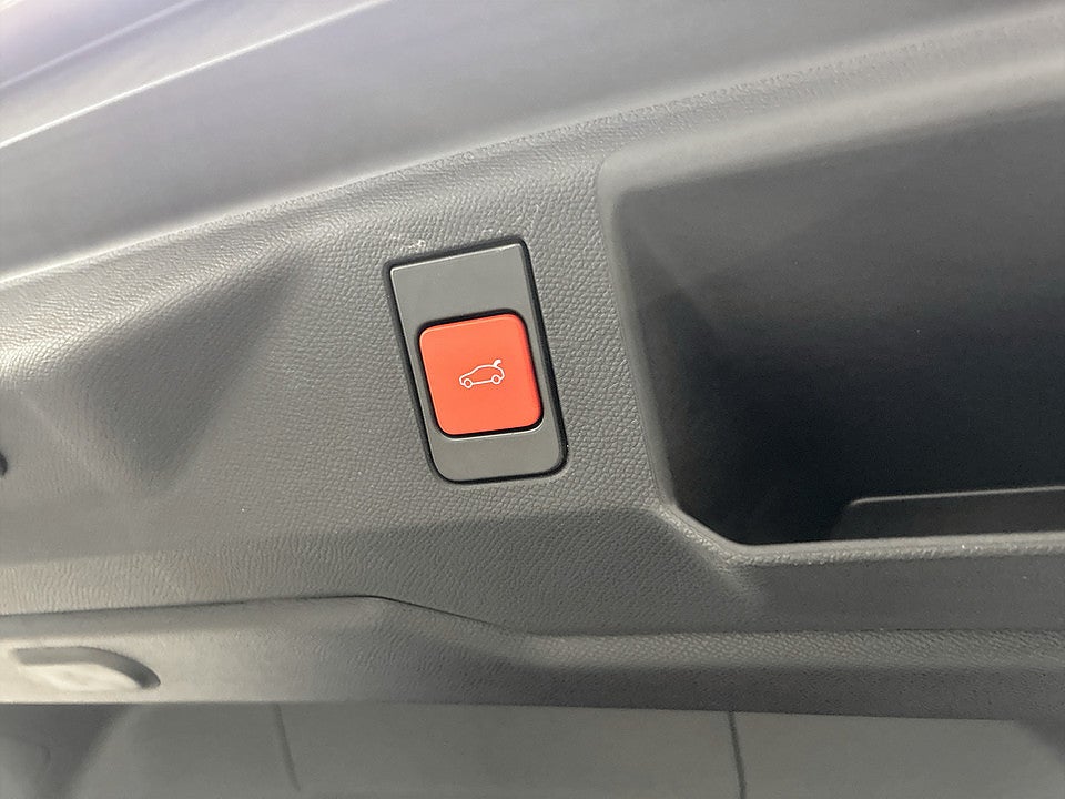 Bild på Peugeot 5008 GT Hybrid 145hk Aut 7-SITS B-KAMERA CARPLAY