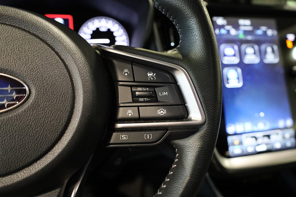 Subaru Outback 2,5 169hk XFuel Limited AWD Aut Navi Kamera Läder Drag 2023