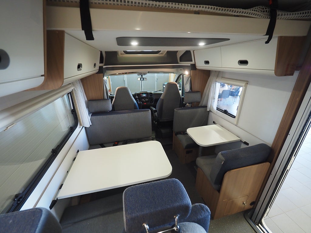 Sun Living S 70 DK AC I 6 bälten I 6 bäddar I 3500kg I B-kort 2018