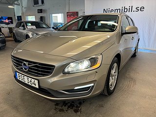 Volvo V60 D4 AWD Geartronic Momentum S&V-däck/Dvärm/Drag/GPS