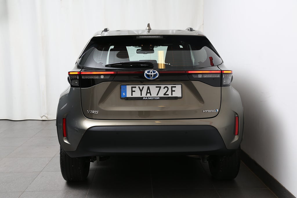 Toyota Yaris Cross 1,5 Hybrid e-CVT Active Plus Navi Extraljusramp 2023