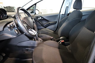 Halvkombi Peugeot 208 9 av 23