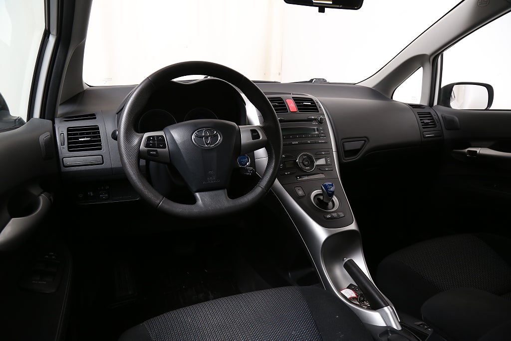 Toyota Auris 1,8 Hybrid e-CVT Plus 136hk Aut Motorvärmare 2011