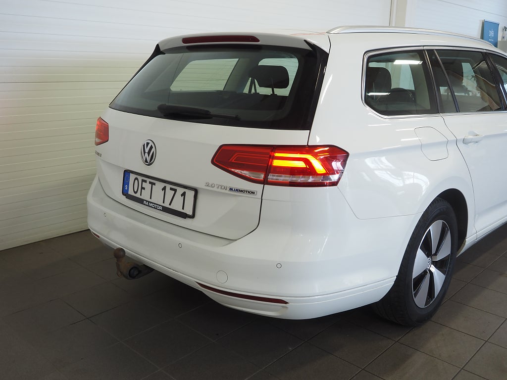 Volkswagen Passat Sportscombi 2.0 TDI  BlueMotion Base | Drag | B-Kam | 2017