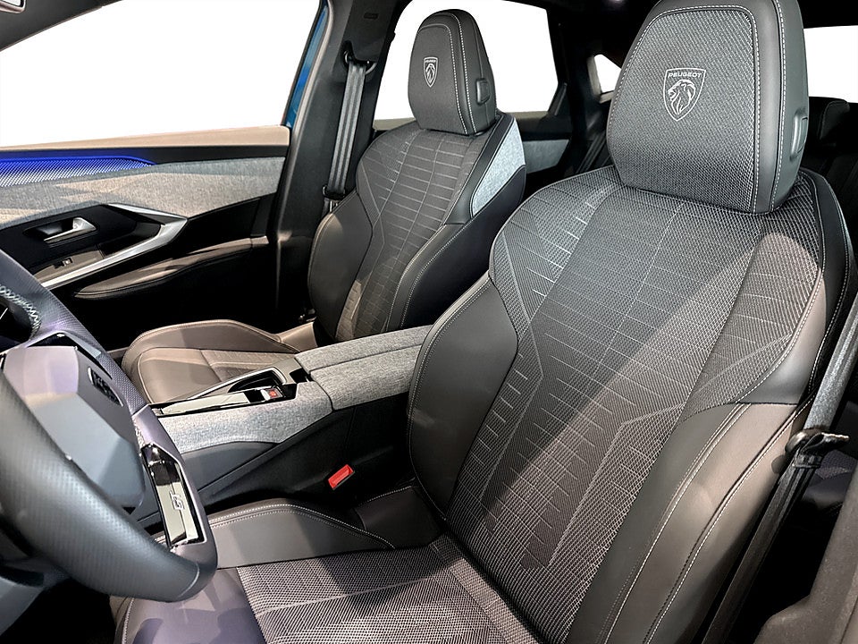 Bild på Peugeot E-3008 GT 86kWh 214hk Aut B-KAMERA CARPLAY
