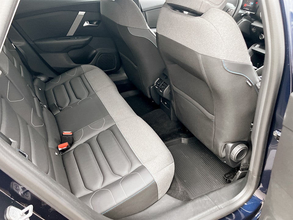 Bild på Citroen C4 Shine 1.2 PT 130hk Aut B-KAMERA CARPLAY