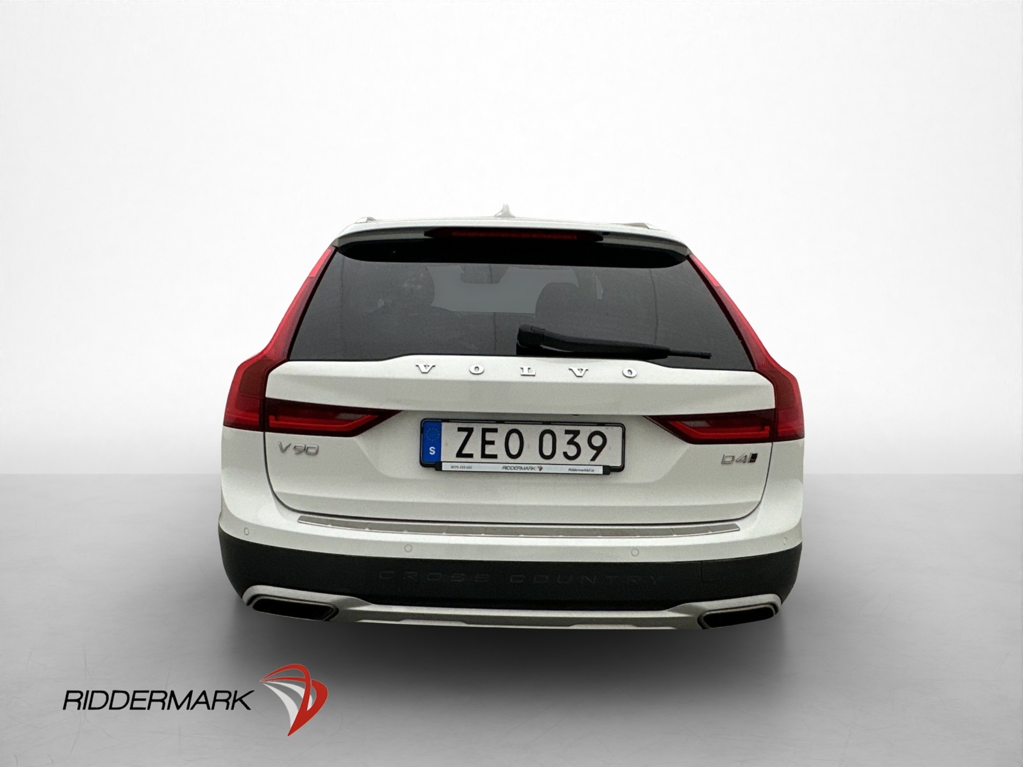 Volvo V90 Cross Country 2018, photo 5/10