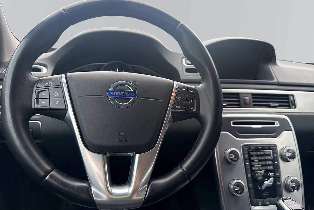 Volvo V70 2015