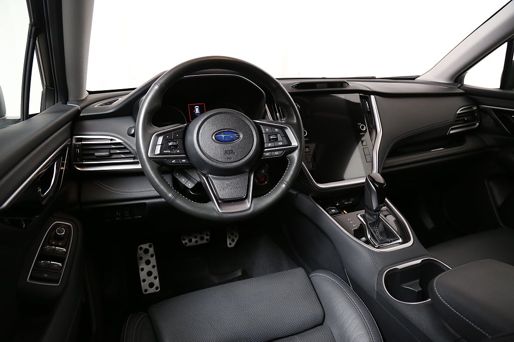 Subaru Outback 2,5i XFuel Touring AWD Skinn I Taklucka I H/K I Drag 2022