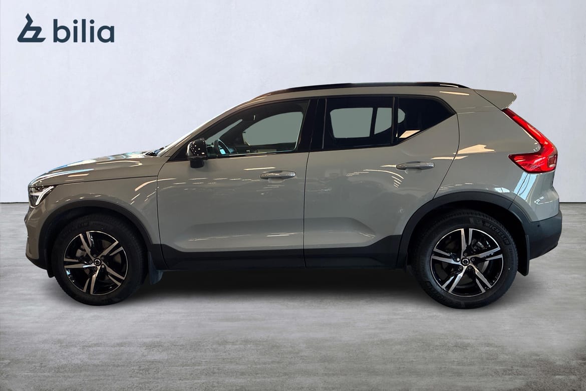 Volvo XC40 B3 Plus Dark 2025, bild 3/10