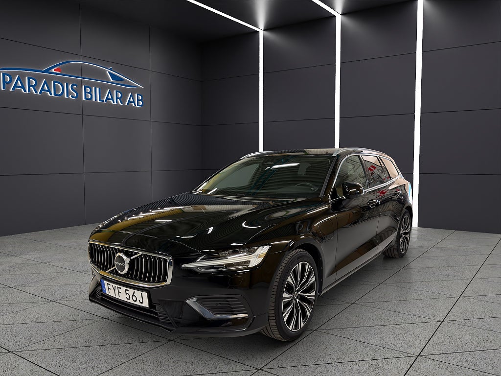 Volvo V60 Recharge T6 AWD Geartronic Core Edition Nyservad vdäck