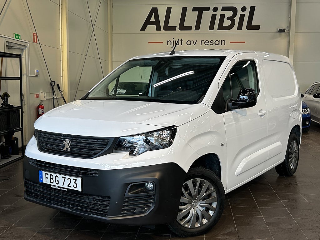 Peugeot Partner PRO+ L1 1.5 BlueHDi 100 MOMS Kamera/Drag/Värmare