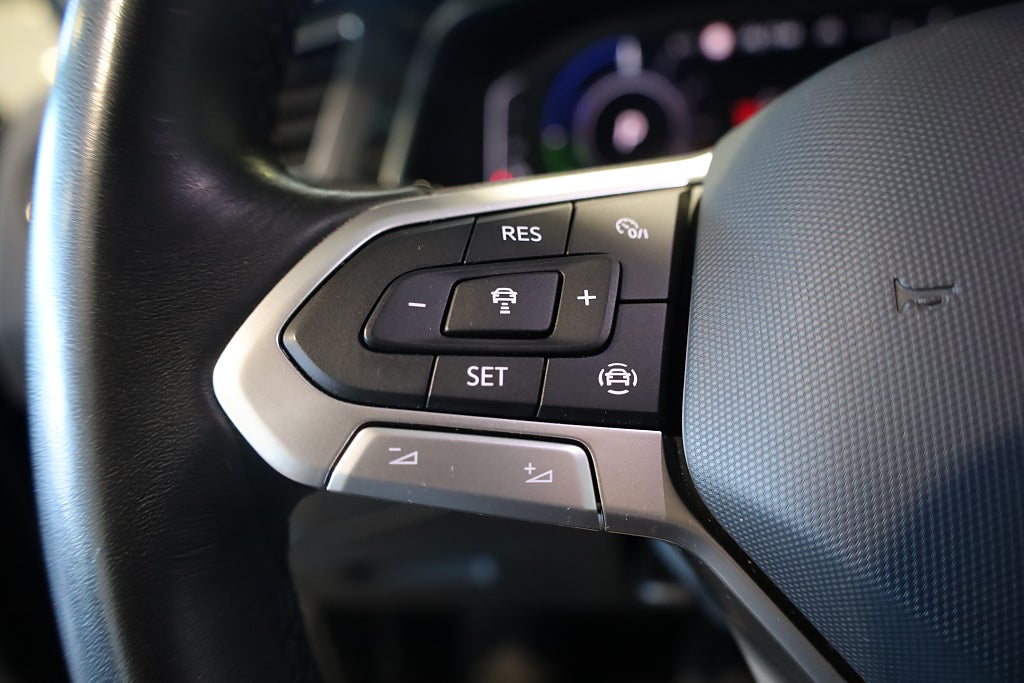 Volkswagen Tiguan eHybrid 1.4 TSI Automat Elegance / Drag / Moms / PHEV 2024
