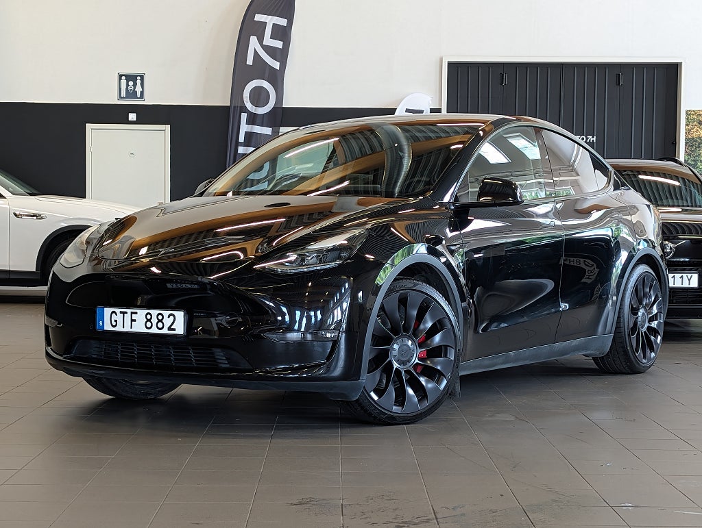 Tesla Model Y Performance 534hk AWD / FSD Total självkörningsförmåga
