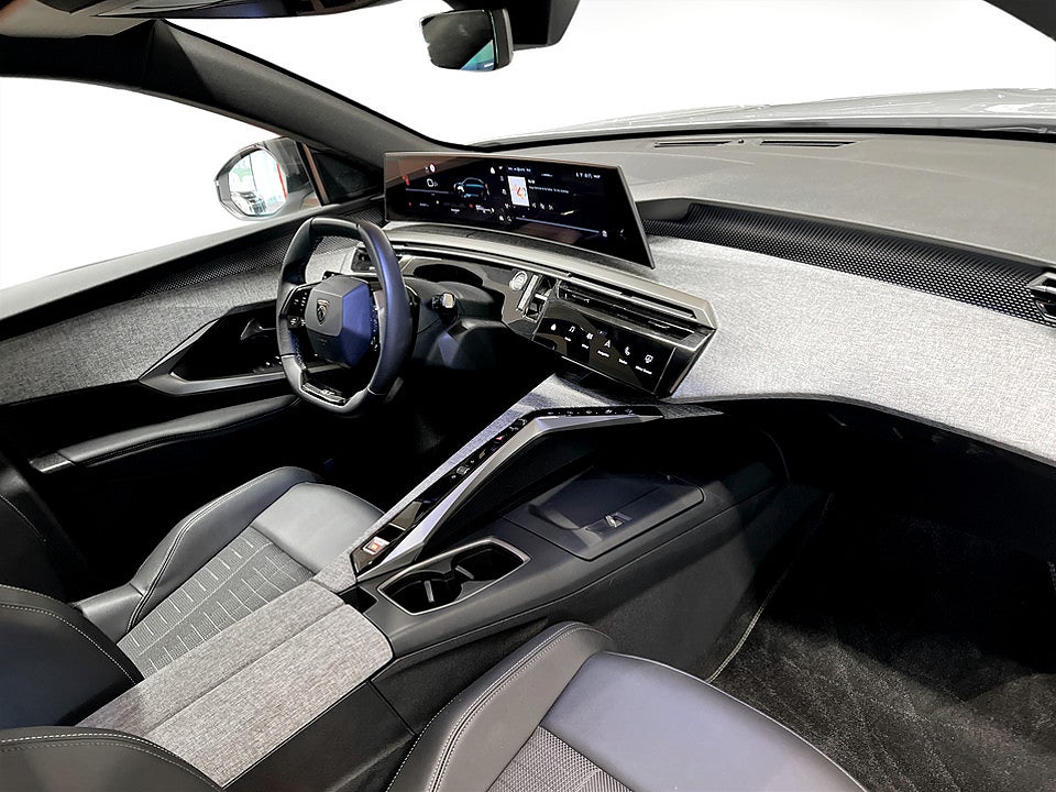 Bild på Peugeot 3008 GT Hybrid 145hk Aut B-KAMERA CARPLAY