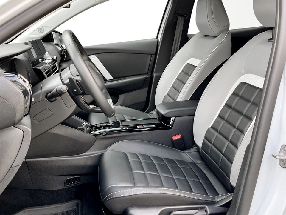 Citroen C4 X Hybrid 145hk Aut 2025, bild 4/46