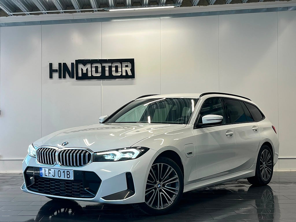 BMW 330e xDrive Touring M Sport |MOMS|Hi-Fi|CarPlay|Värmare|DRAG
