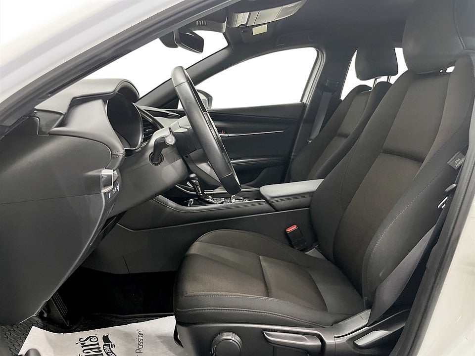 Bild på Mazda 3 Sky 2.0 SKYACTIV-G M 150hk Aut B-KAMERA CARPLAY